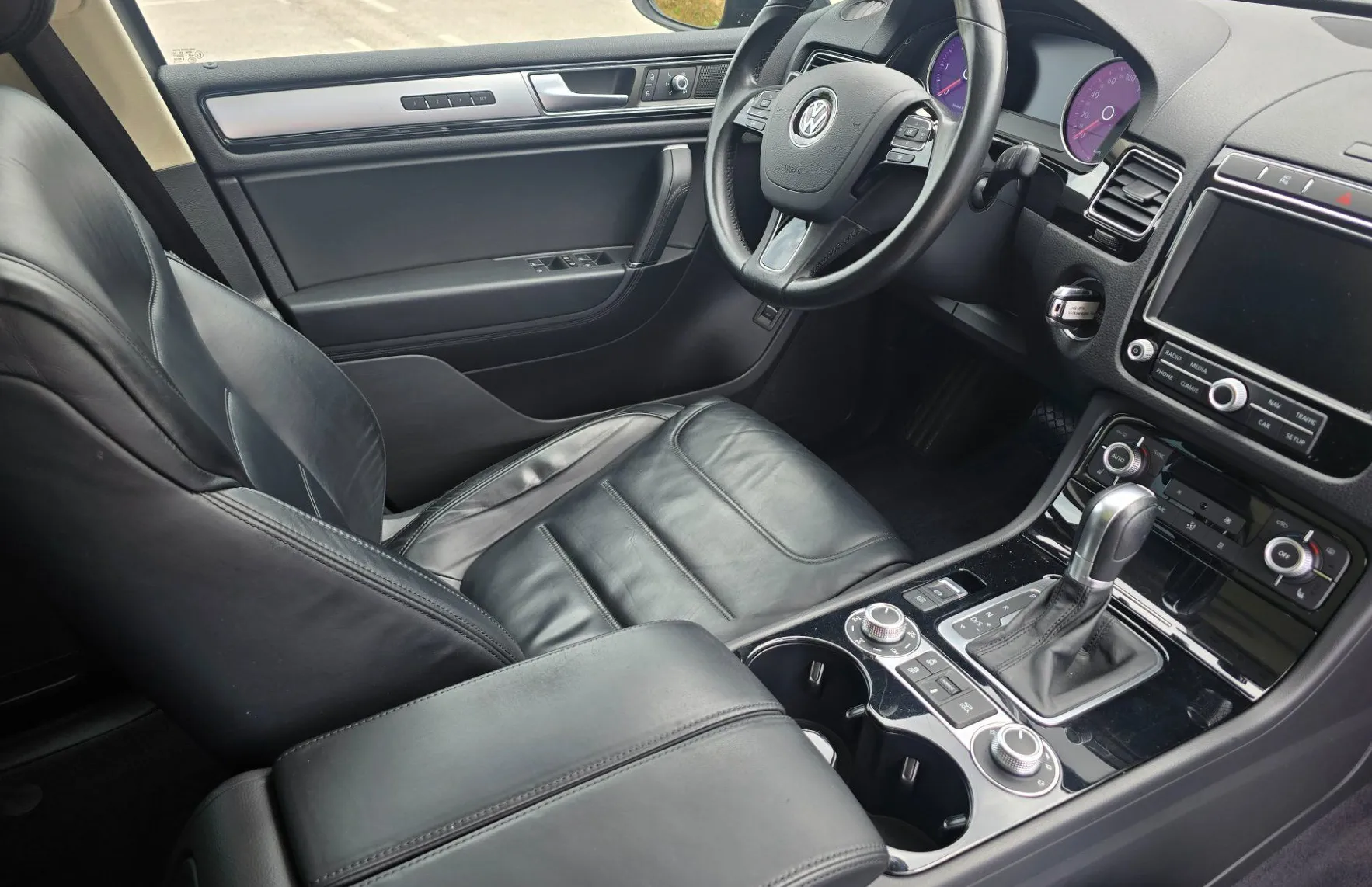 Zunanja slika - Volkswagen Touareg - 3.0 V6 Tdi 4XMOTION Terrain Tech - 16