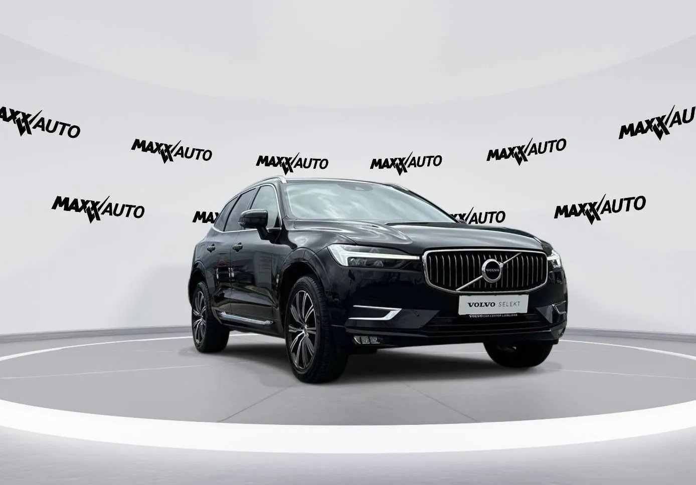 Zunanja slika - Volvo XC60 - B4D AWD AUT Momentum Pro - 3