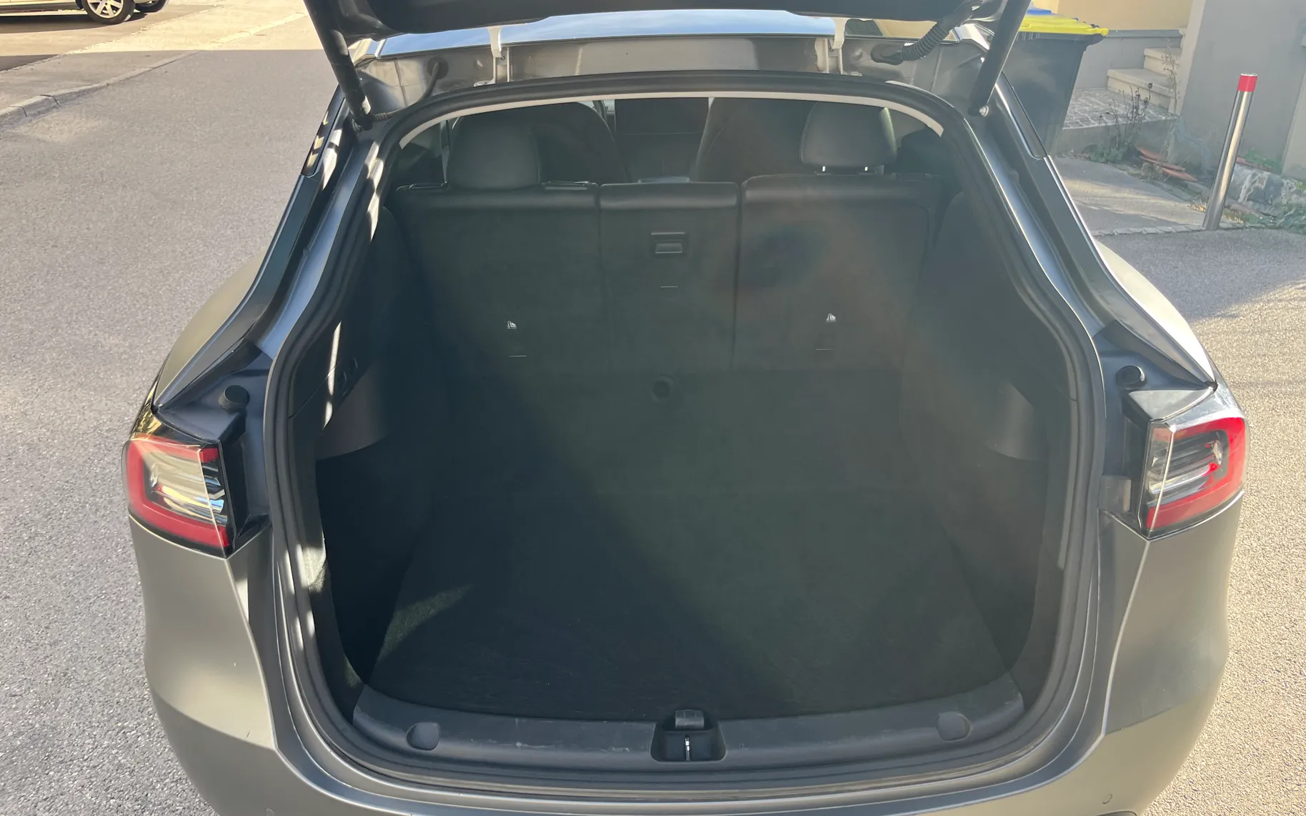 Notranja slika - Tesla Model Y - 3D3 / 3D7 - 12