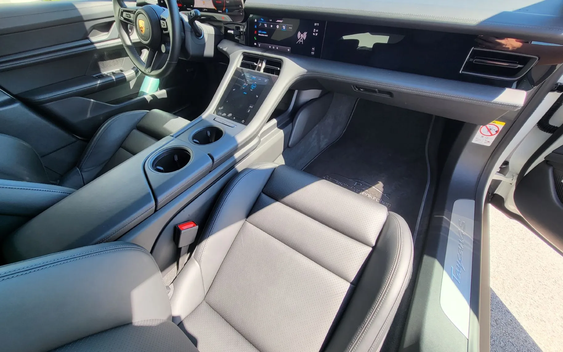 Zunanja slika - Porsche Taycan - 4S PERFORMANCE HLAJ SED KEYLESS KAM BOSE - 6