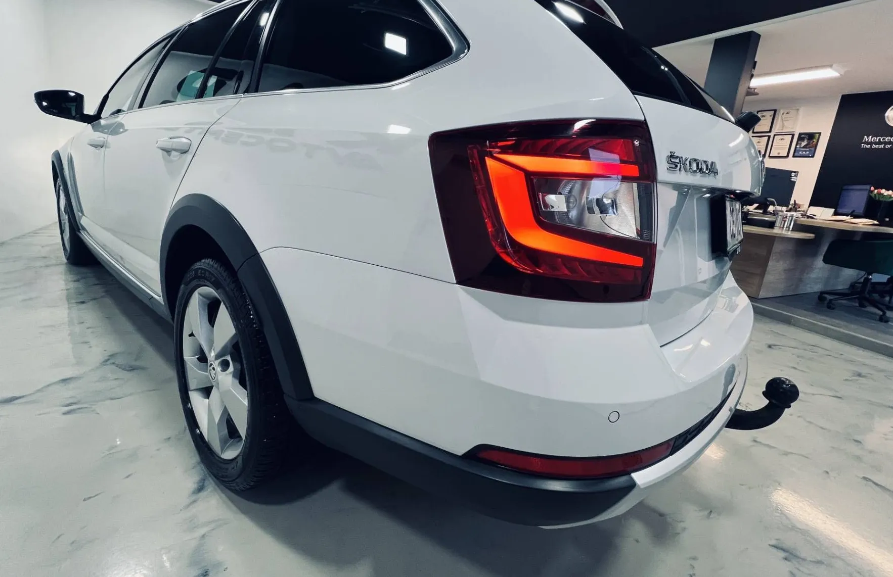 Zunanja slika - Škoda Octavia - SCOUT Combi 2.0 TDI 135 kW 4X4 DSG-ACC-VIRTUAL... - 5
