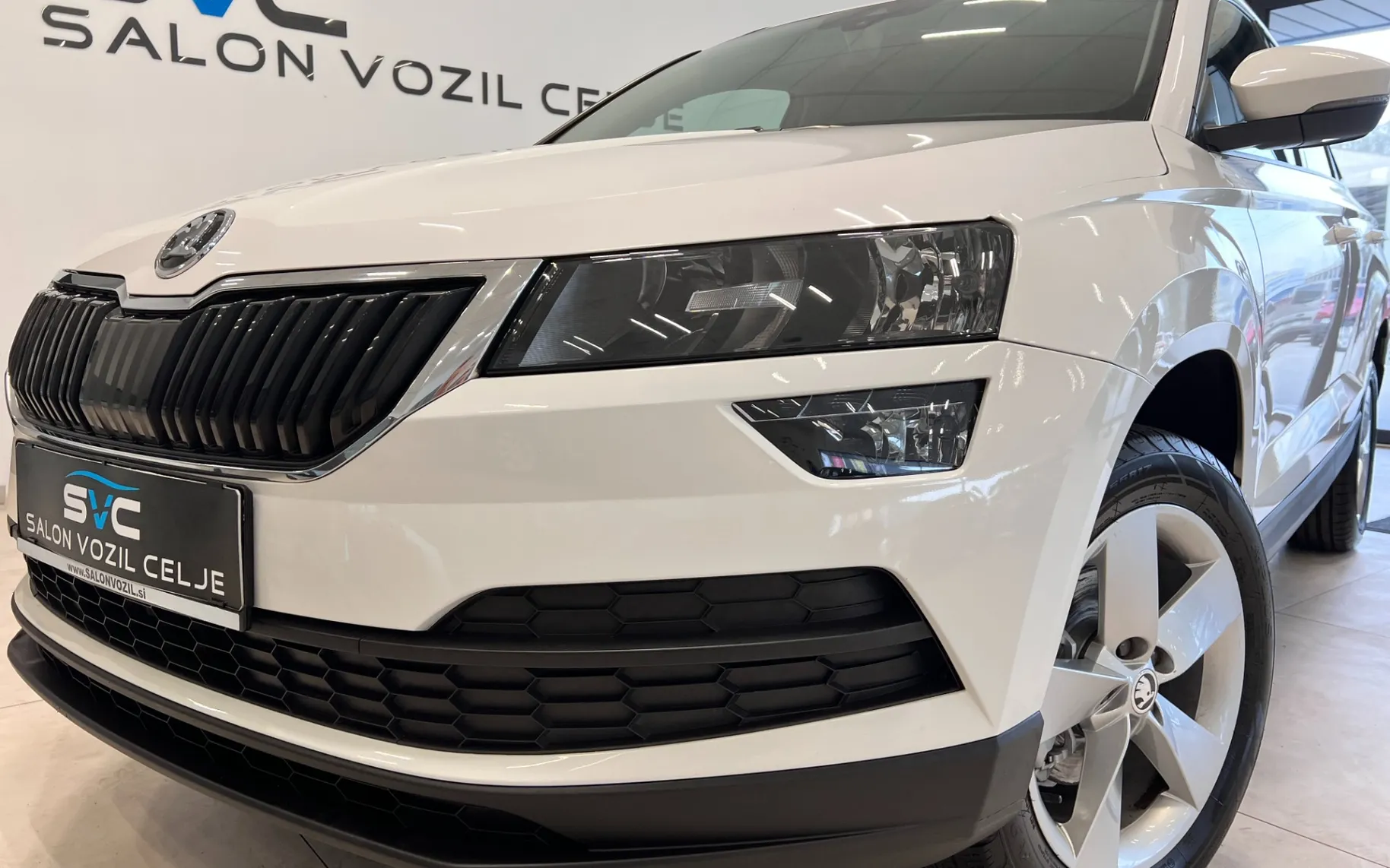 Zunanja slika - Škoda Karoq - 2.0 TDI-DSG-FRONT-ASSIST-ACC-KAM-KEYLESS-NAVI-PDC. - 1