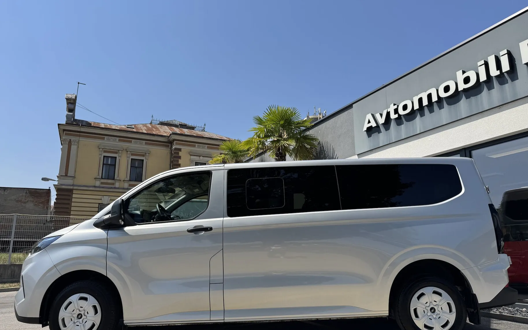 Zunanja slika - Ford Transit Custom - Kombi 320 2.0 TDCi L2H1  DMR  Trend AVT 4X4 SLO - 4