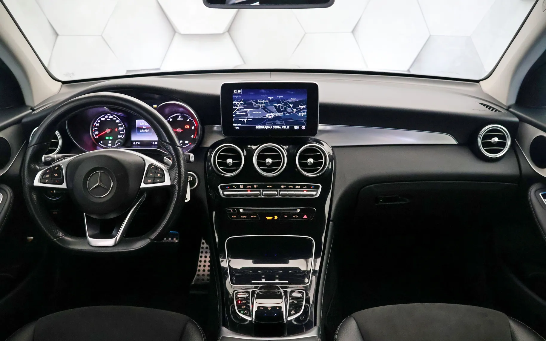 Zunanja slika - Mercedes-Benz GLC-Razred - GLC 250d 4-Matic 9G-Tronic AMG Line 204KM - 7