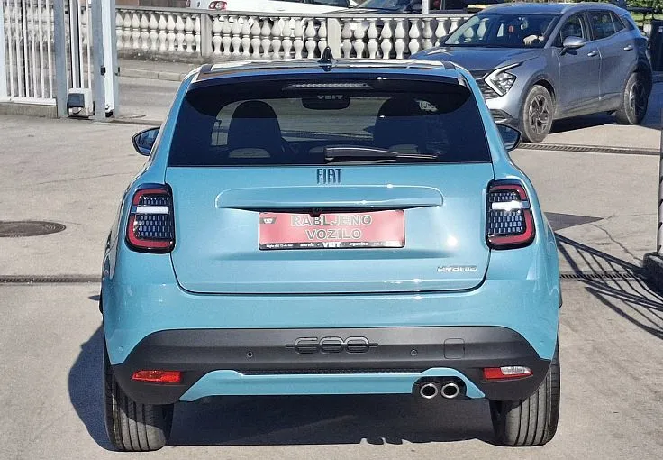 Zunanja slika - Fiat 600 - 1.2 T3 Hybrid E-DCT6 145 La Prima - 5