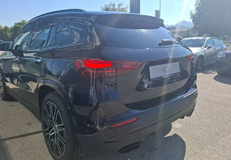 Zunanja slika - Mercedes-Benz GLA-Razred - GLA 180 AMG Line Avt. - 5