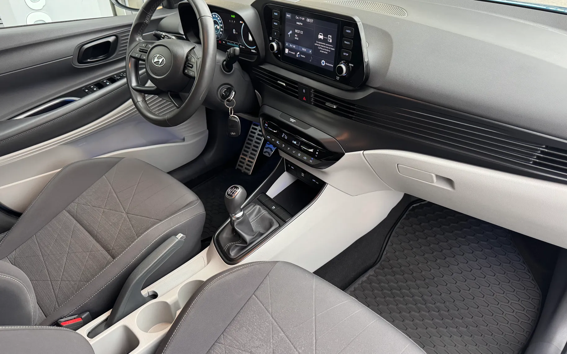 Zunanja slika - Hyundai Bayon - 1.2 MPI COMFORT-LED-NAVI-SLO-1LASTNIK-TOP - 10