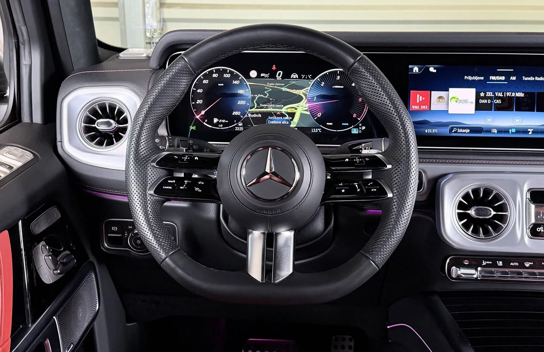 Zunanja slika - Mercedes-Benz G-Razred - G 450D - AMG- PANO - BURM. - 360 KAM. - GRET. SED - 10