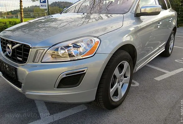 Zunanja slika - Volvo XC60 - FWD DRIVe R-Design - 1