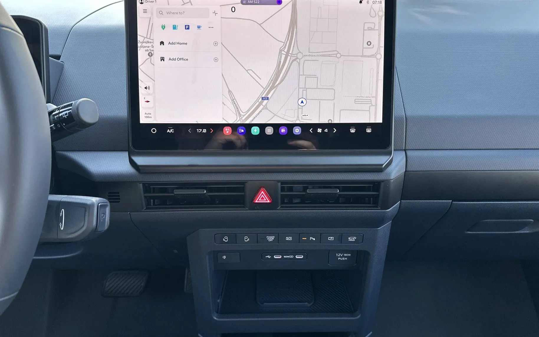 Notranja slika - KIA PV5 - Quantum 71.2 kWh baterija 120 kW 163 KS - 16