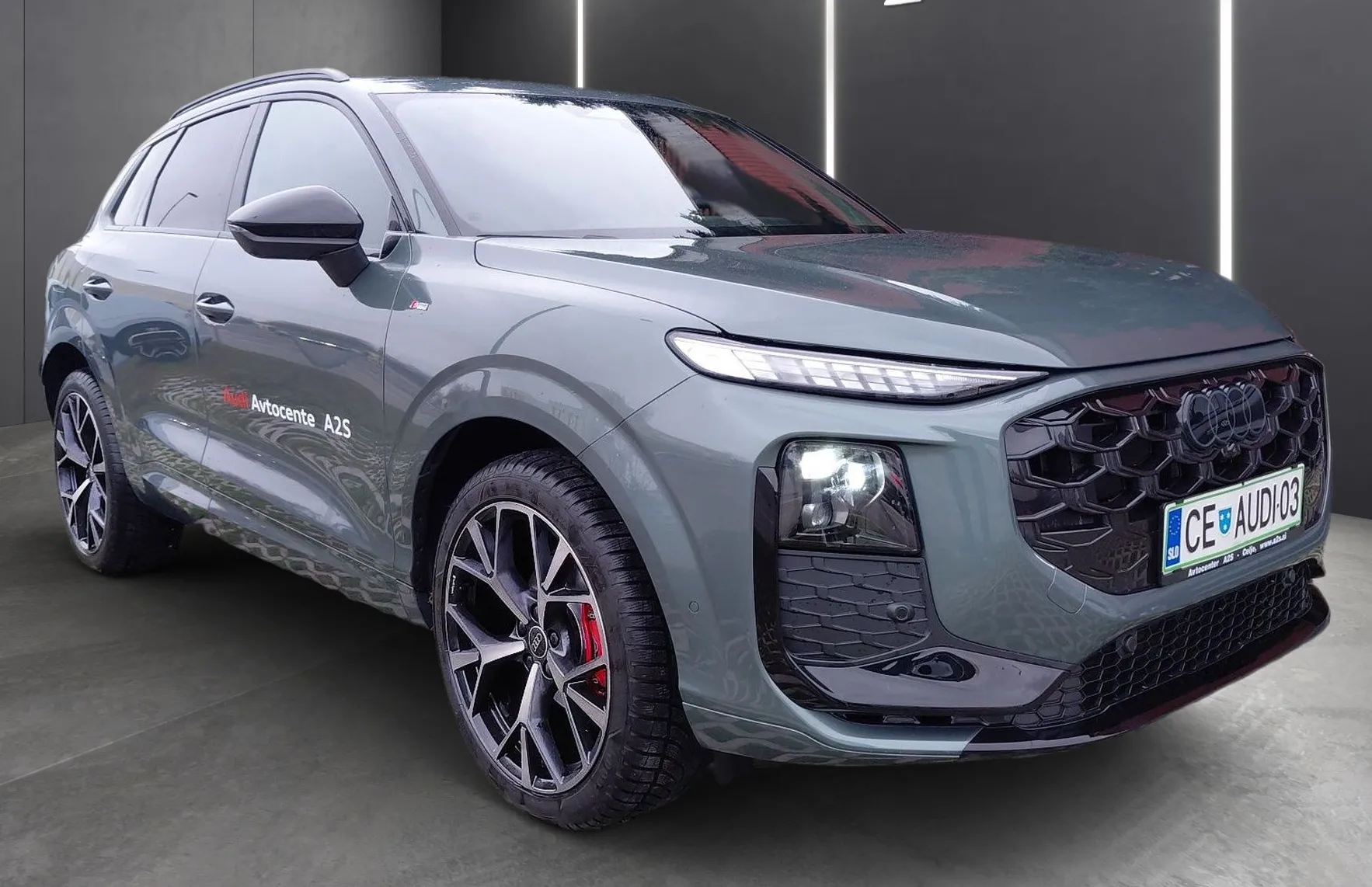 Zunanja slika - Audi Q3 - TFSI S tronic 110kW - 2