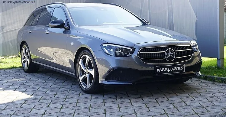 Zunanja slika - Mercedes-Benz E-Razred - E 220 d T Avangarde+ LED+NAVI+18 COL ALU +PRIKLOP+ - 1