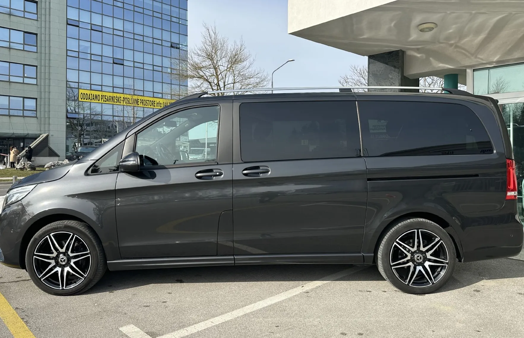 Zunanja slika - Mercedes-Benz V-Razred - V 300 d 4MATIC AMG-LINE - 8