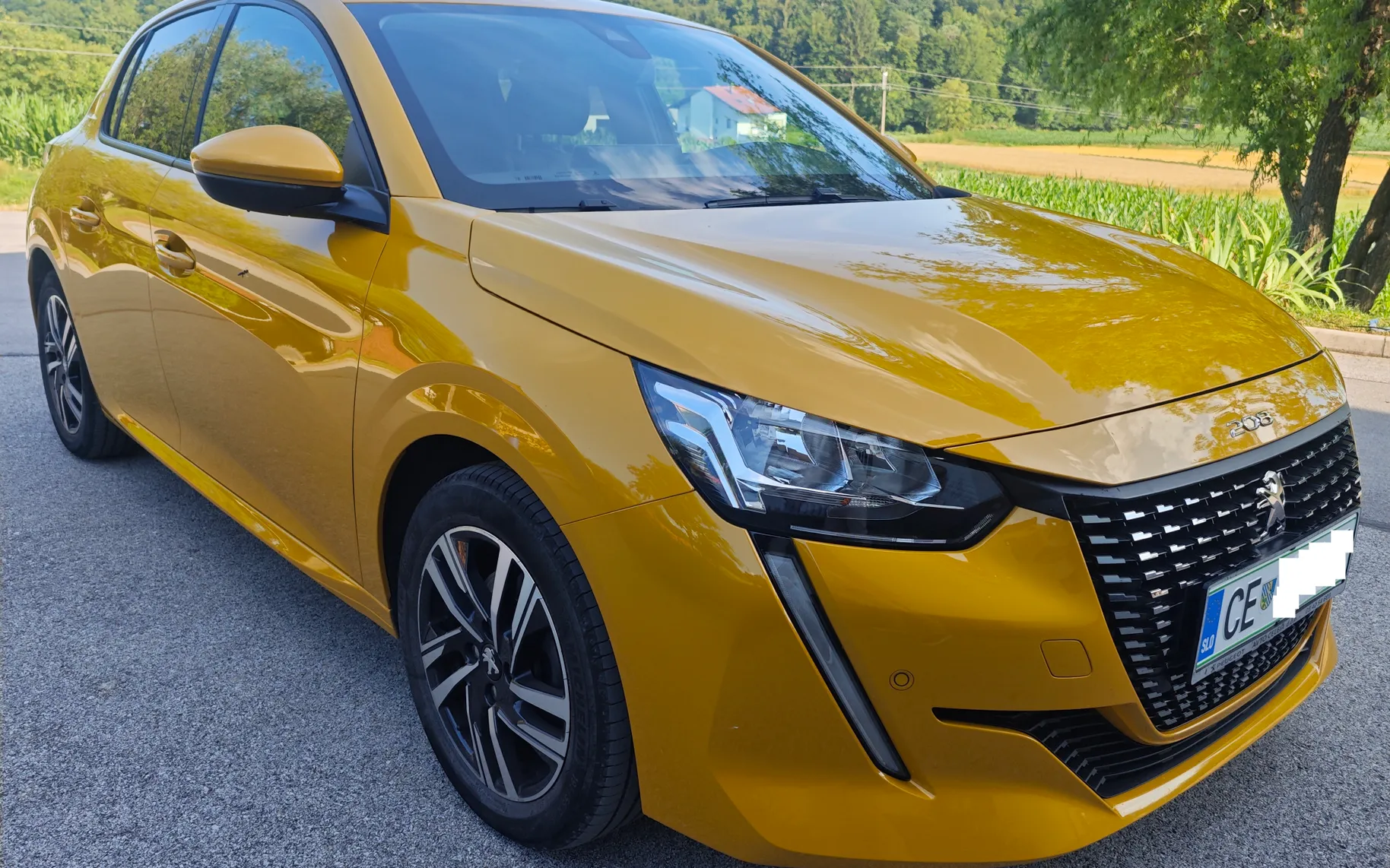 Zunanja slika - Peugeot 208 - 1,2 PureTech 100 S&S Allure - 1