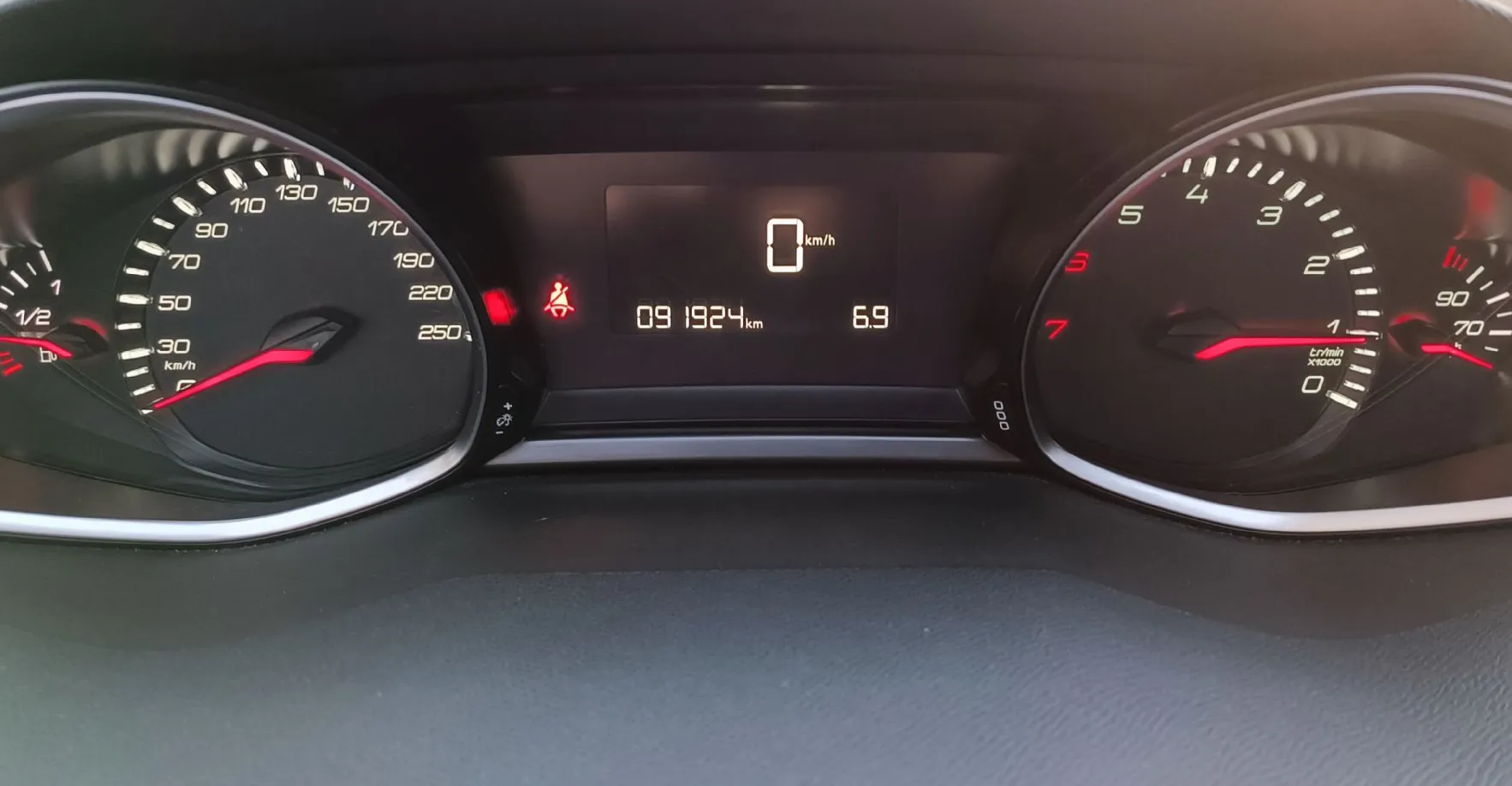 Zunanja slika - Peugeot 308 - 1.2 PureTech 110 S S Active-Keyless go-NAVI-PDC - 19