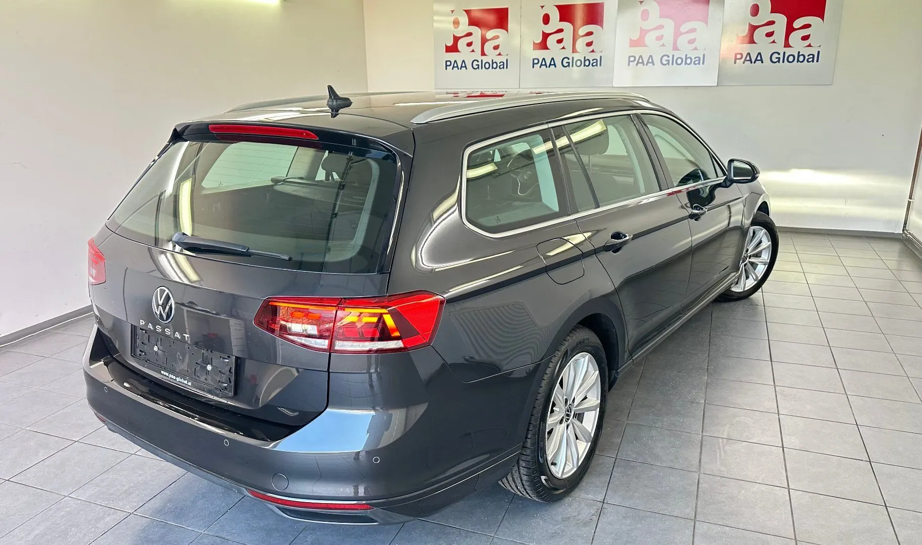 Zunanja slika - Volkswagen Passat - 2.0 TDI BMT SCR Business DSG.KAMERA.ACC.117.000 KM - 15