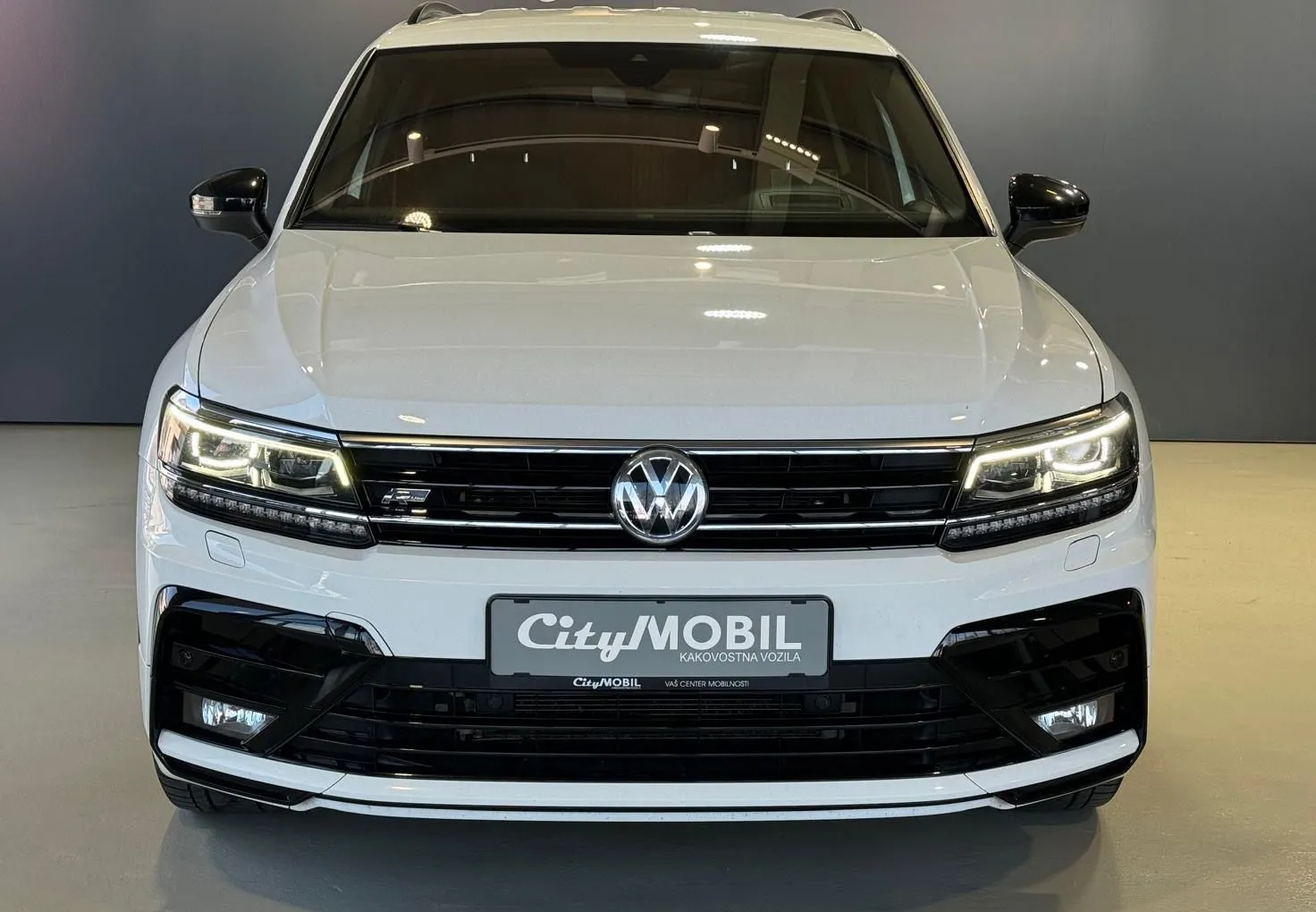 Zunanja slika - VW Tiguan Allspace - 4MOTION-R LINE-VIRTUAL-NAVI-HEADUP-KEYLESS-KLJUKA - 2