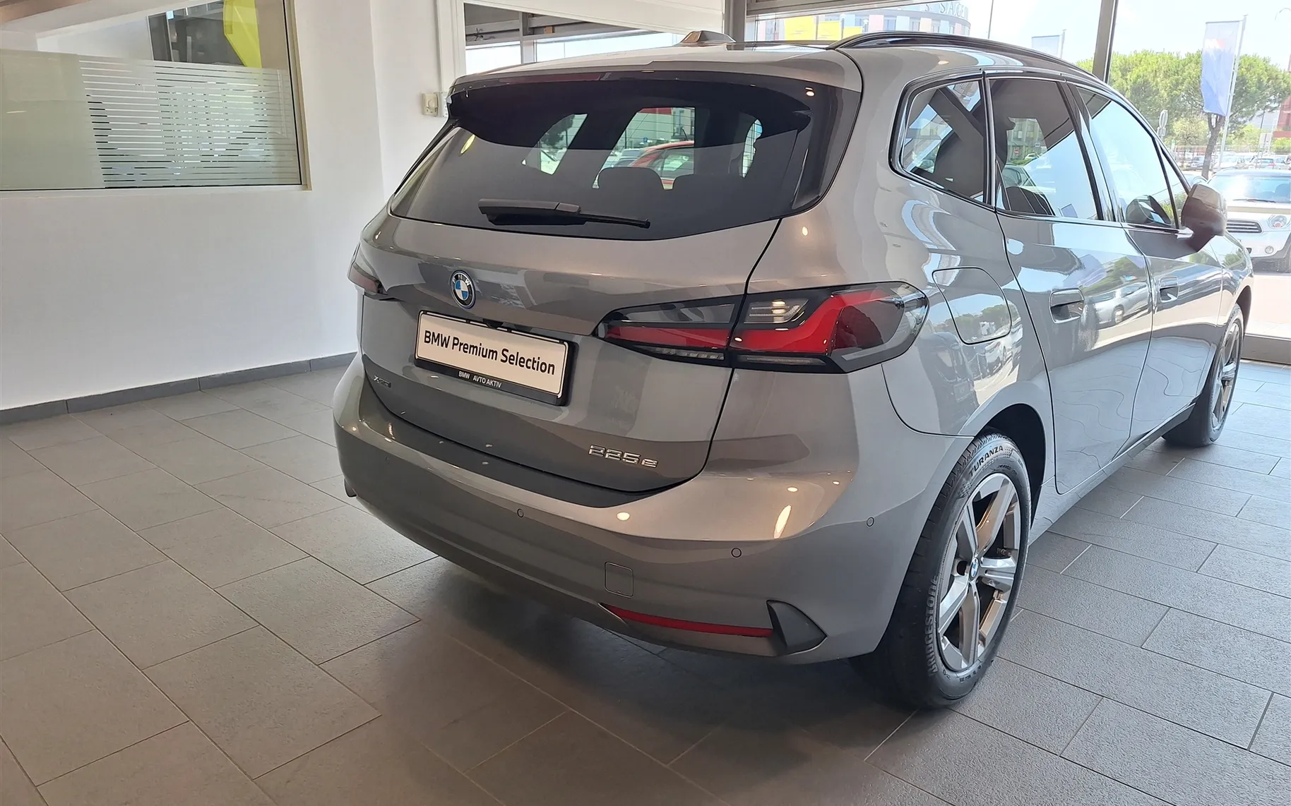 Zunanja slika - BMW Serija 2 - 225e xDrive Active Tourer - 2