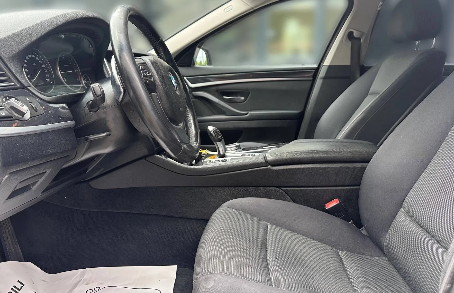 Zunanja slika - BMW Serija 5 - Touring: 520d M SPORT PAKET BI-XENON NAVI TEMP PDC HI-FI - 14