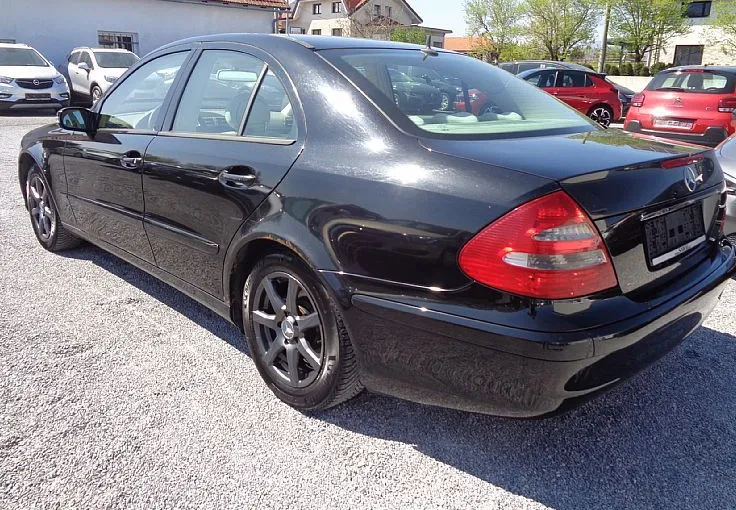 Zunanja slika - Mercedes-Benz E-Razred - E 200 CDI AUTOMATIC - 4