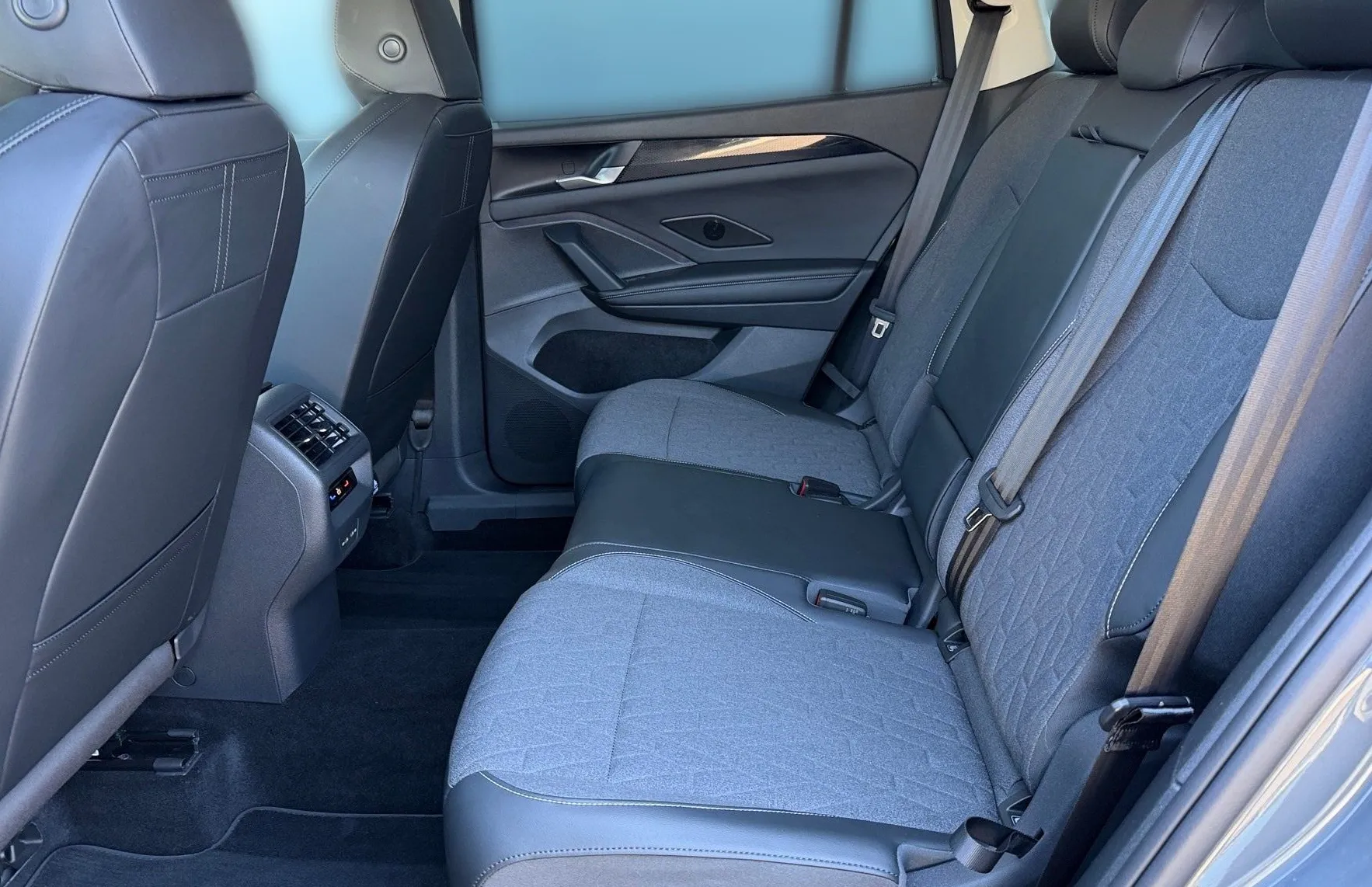 Zunanja slika - VW Tayron - 1.5 eTSI Life DSG 360 Kamera - Kljuka - 11