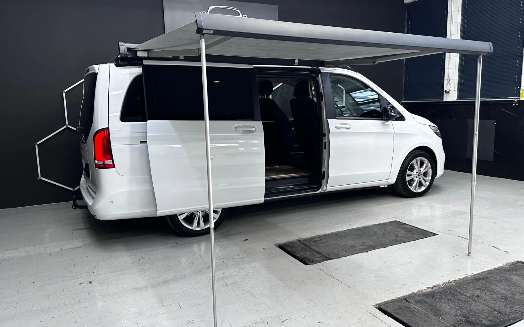 Zunanja slika - Mercedes-Benz V-Razred - MARCO POLO-V 300d-WESTFALIA CAMPER-KOT NOVO - 6