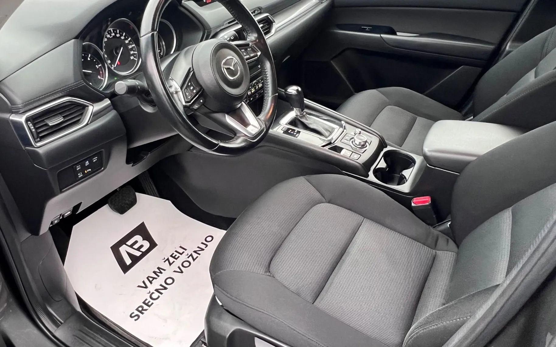 Notranja slika - Mazda CX-5 - 2.2 CD+TAKUMI+4WD+1.LAST+SLO+NAVI+HEAD UP - 9