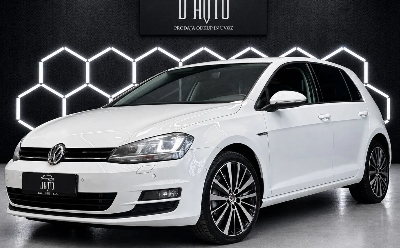 Zunanja slika - VW Golf - 4MOTION 2.0 TDI CUP+ LED+NAVI+KLJUKA+PDC - 1
