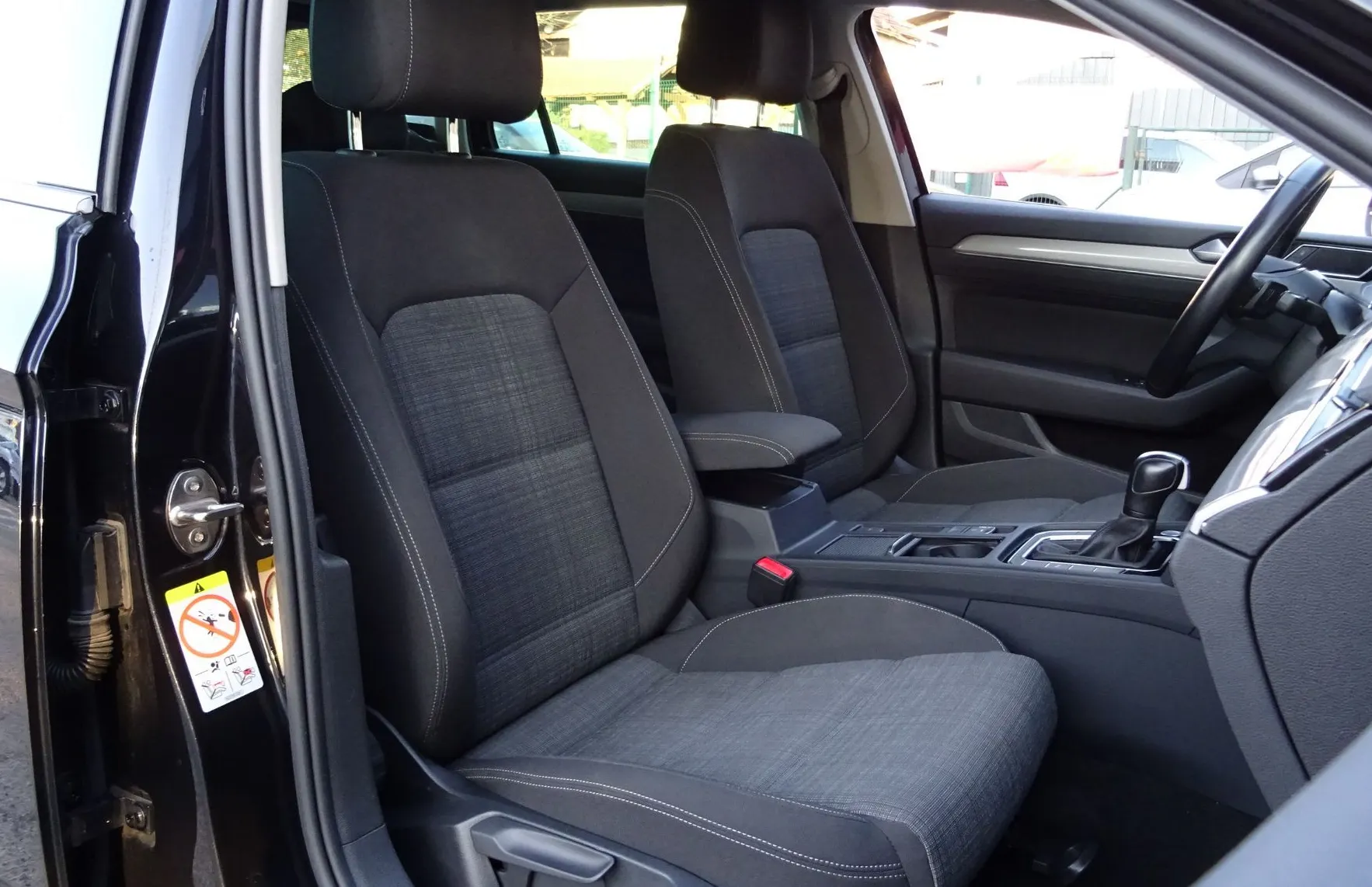 Zunanja slika - Volkswagen Passat - Variant 2.0 TDI DSG BUSINESS 200KM - VLEČNA KLJUKA - - 10