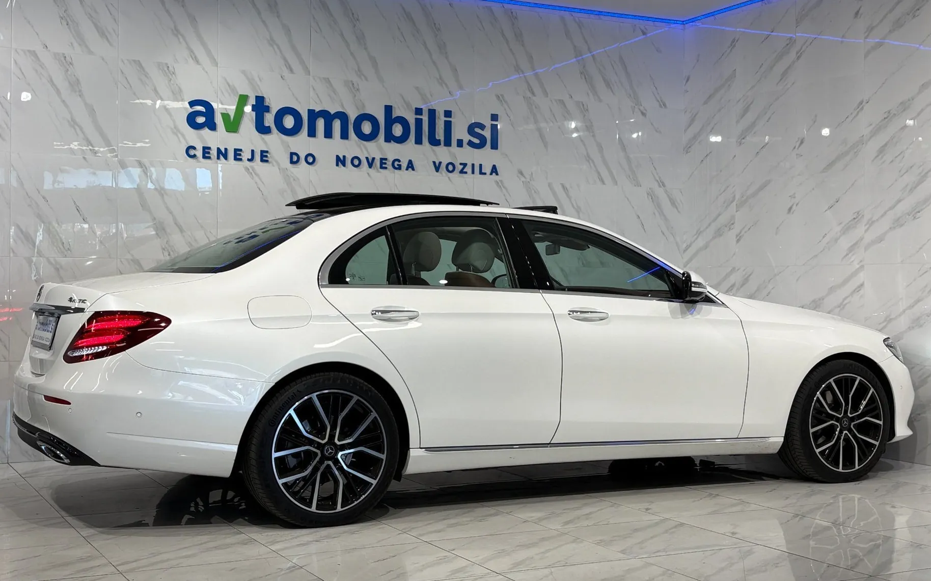Zunanja slika - Mercedes-Benz E-Razred - 220d 4Matic|Pano|ACC|Designo|Burmester|360K|Memory - 5