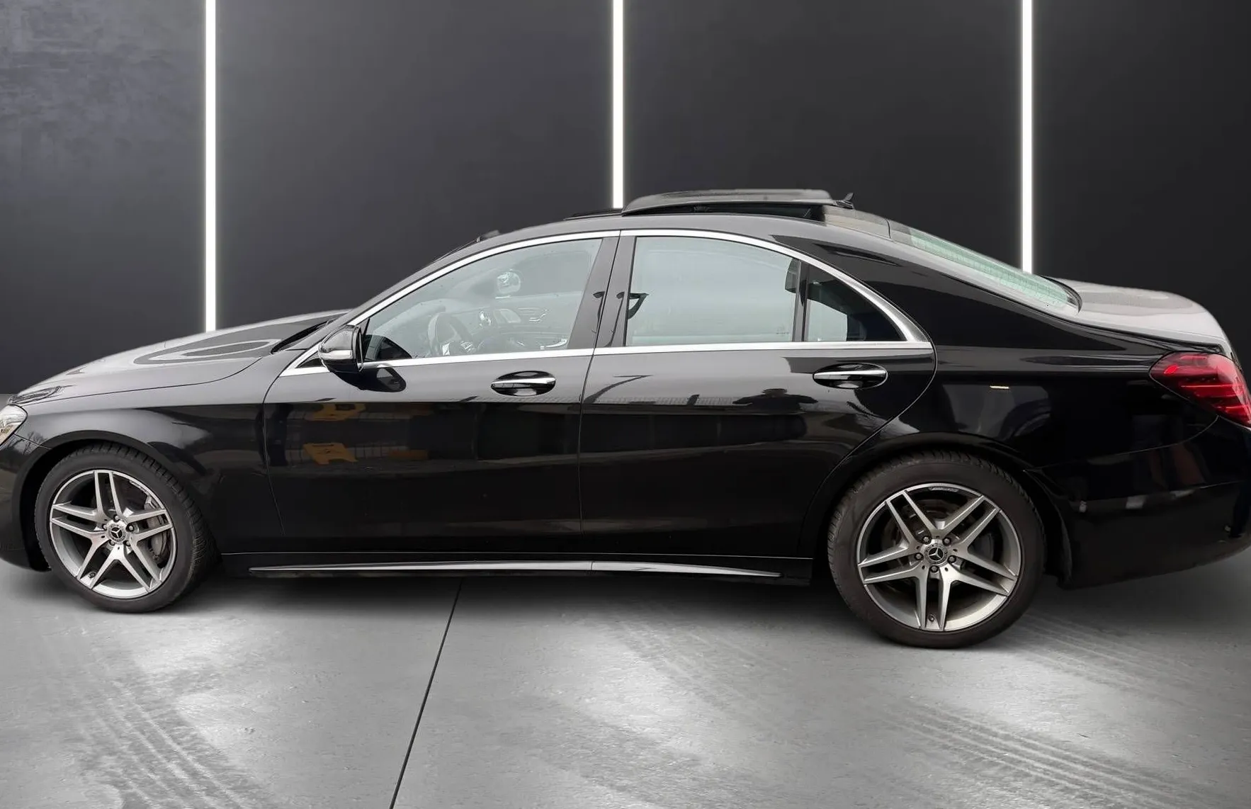 Zunanja slika - Mercedes-Benz S-Razred - 350d 4MATIC AMG LINE PANO MASAŽA ACC 360 ZRAČNO .. - 4
