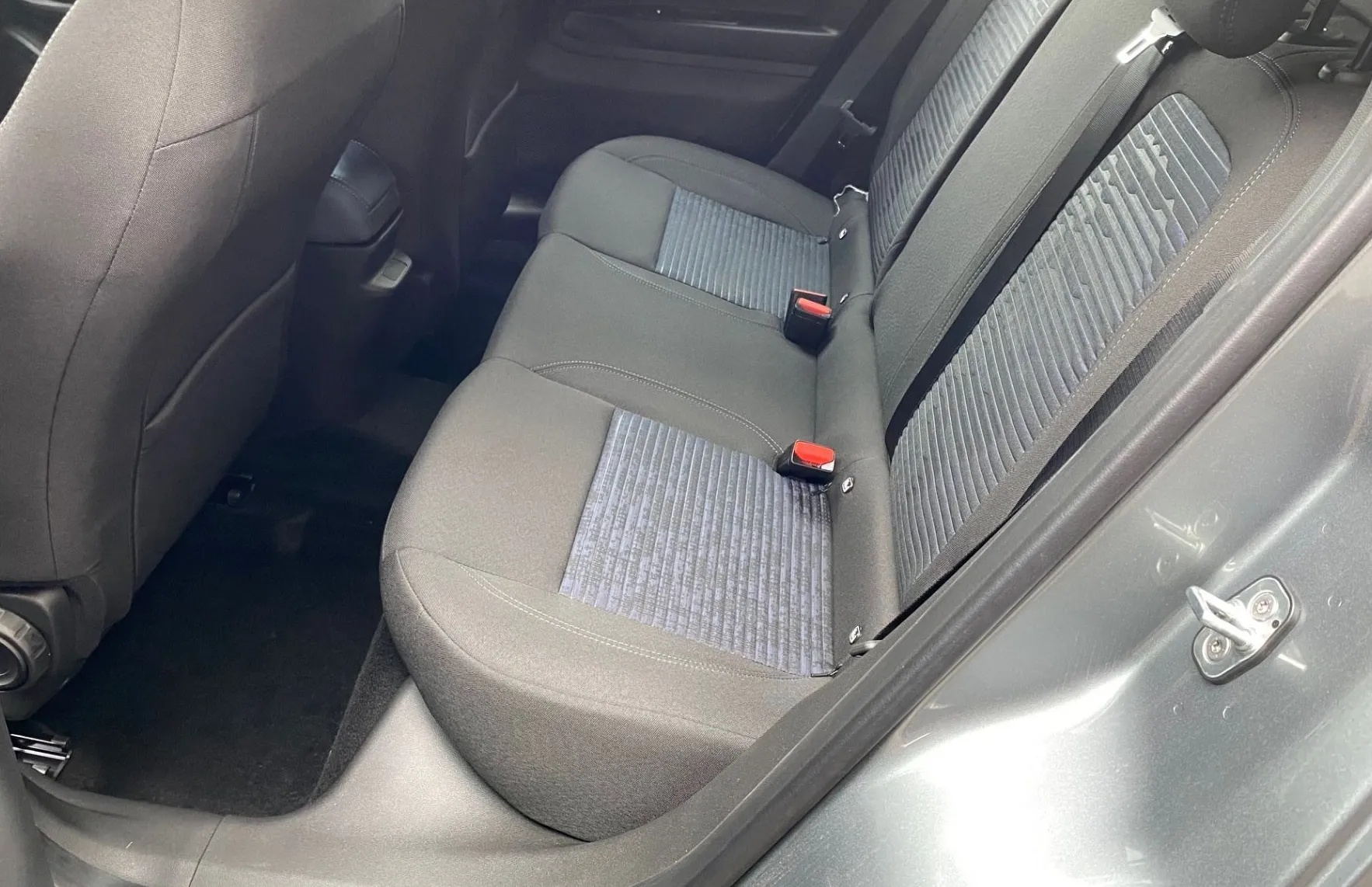 Zunanja slika - Alfa Romeo Junior - 1.2 E-DCT6 MHEV100 kW  136KM  CORE - 5