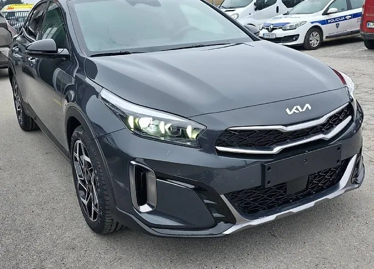 Zunanja slika - KIA XCeed - 1.6 T-GDi GT LINE ISG.7DCT 110.3 kW BARVA GRATIS - 2