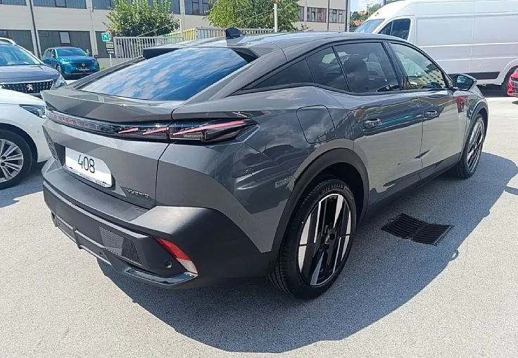 Zunanja slika - Peugeot 408 - GT HIBRID 145 €6.4-PRENOVLJEN MODEL-KAMERA 360 - 3