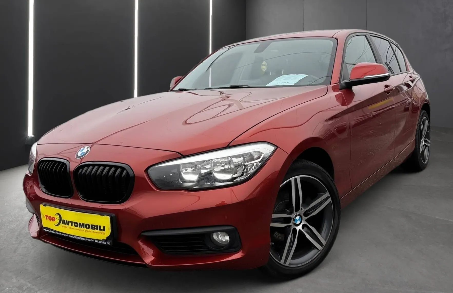 Zunanja slika - BMW Serija 1 - : 118d xDrive LED PDC NAVI TEMPOMAT TOP... - 1