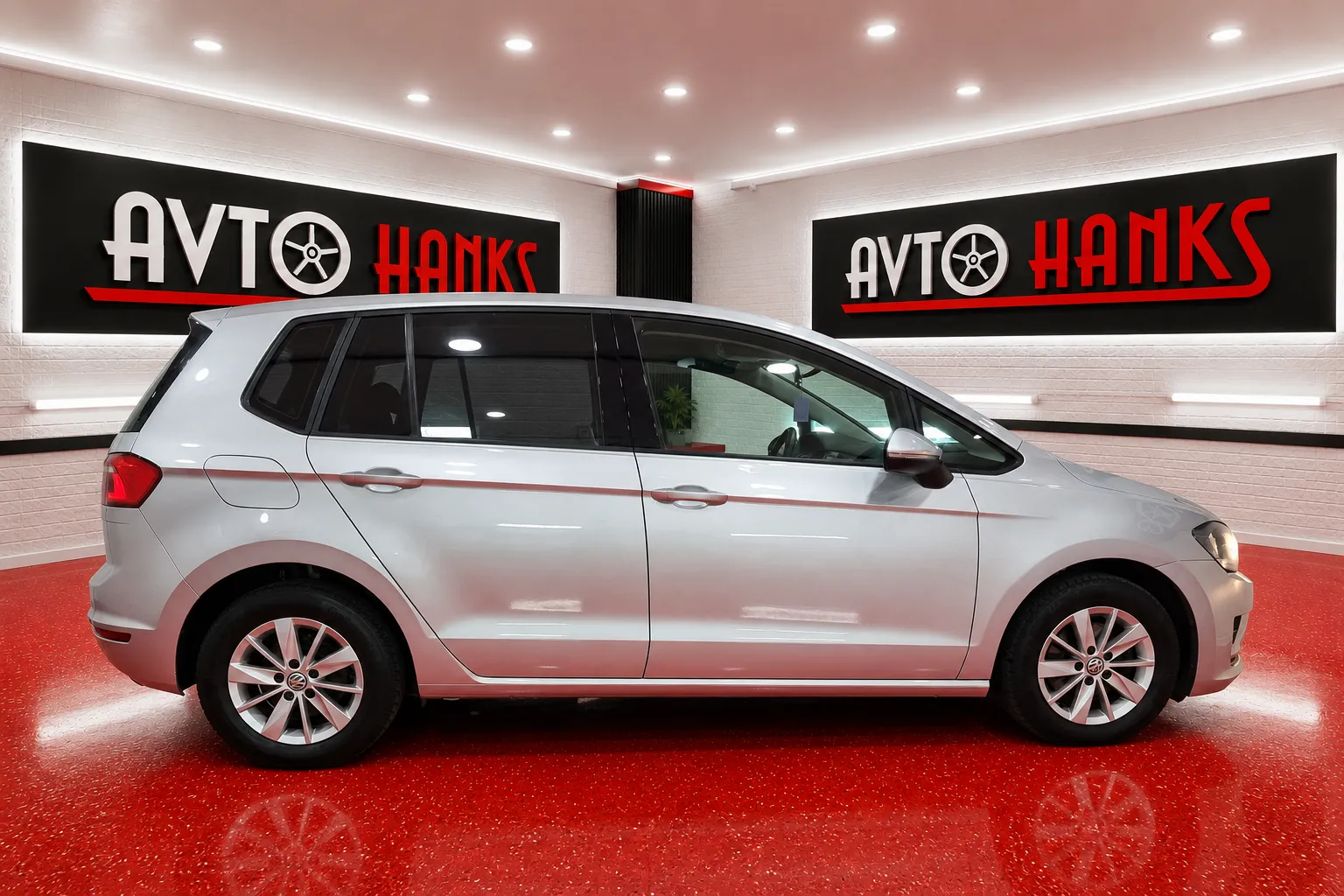 Notranja slika - Volkswagen Golf Sportsvan - 1.6 TDI BMT.BREZ POLOGA DO 7 LET.VELIKI SERVIS O.. - 10