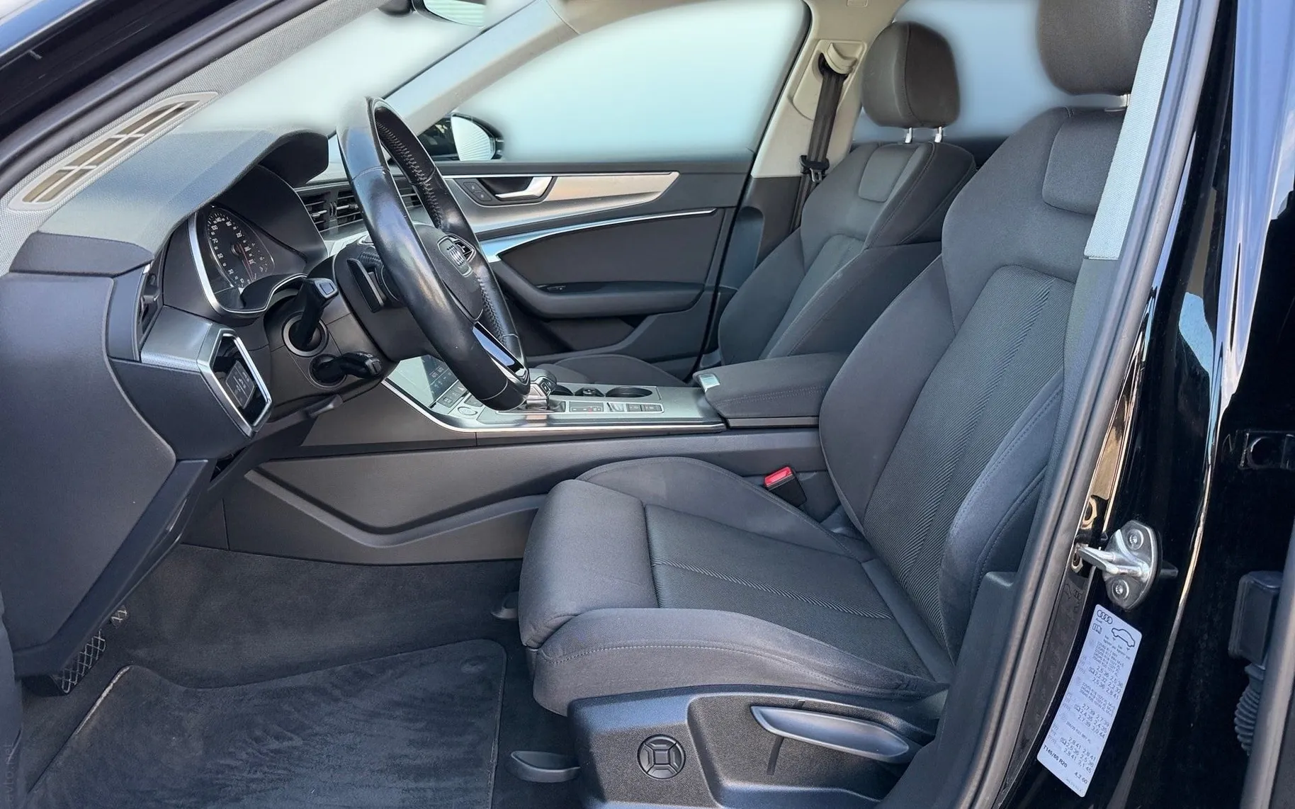 Notranja slika - Audi A6 Avant - 40 TDI Sport S tronic-WEBASTO-LED-ACC-PDC-Navi.... - 7