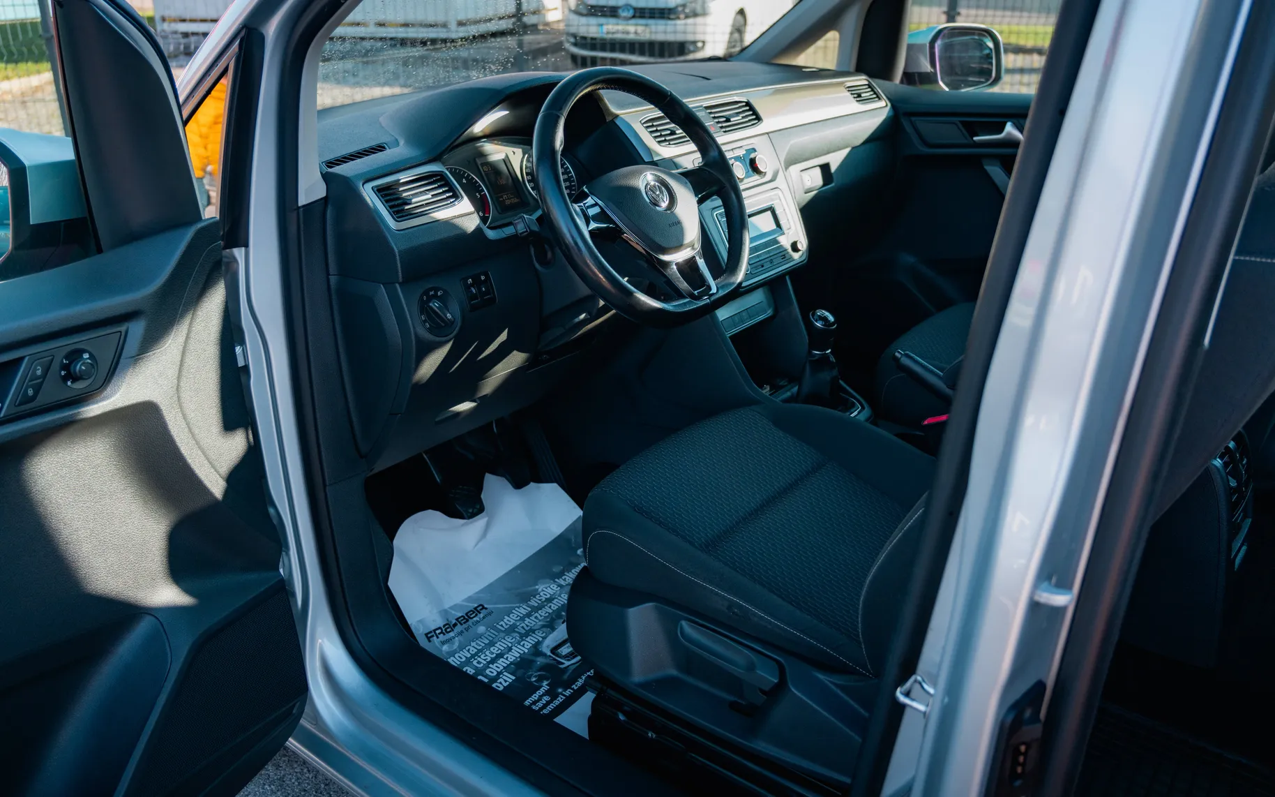 Zunanja slika - Volkswagen Caddy - 2,0 TDI Trendline - 8