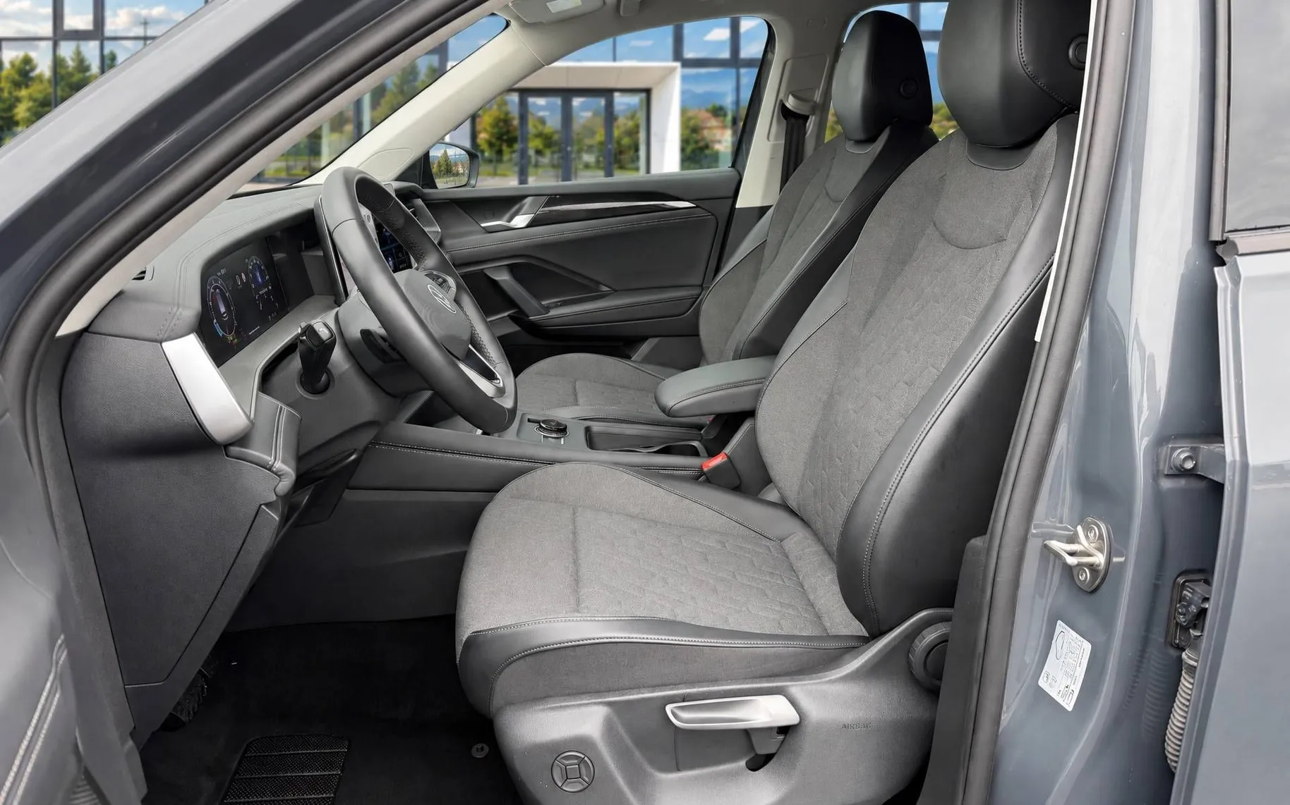 Zunanja slika - Volkswagen Tayron - 1.5 eTSI  Life DSG- 7 sedežev-Vlečna kljuka-360kam - 5