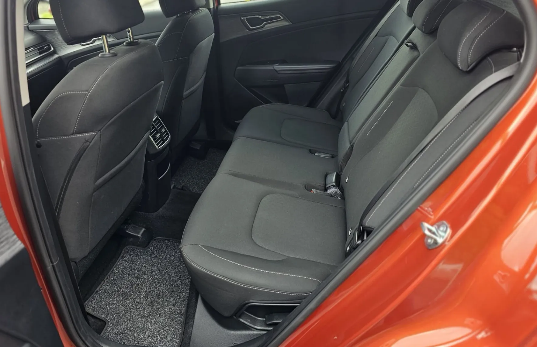 Zunanja slika - KIA Sportage - 1.6 CrdiStyleDCT|fuLED|AC|kamera|NAVI|ASSIS|37tKM - 10