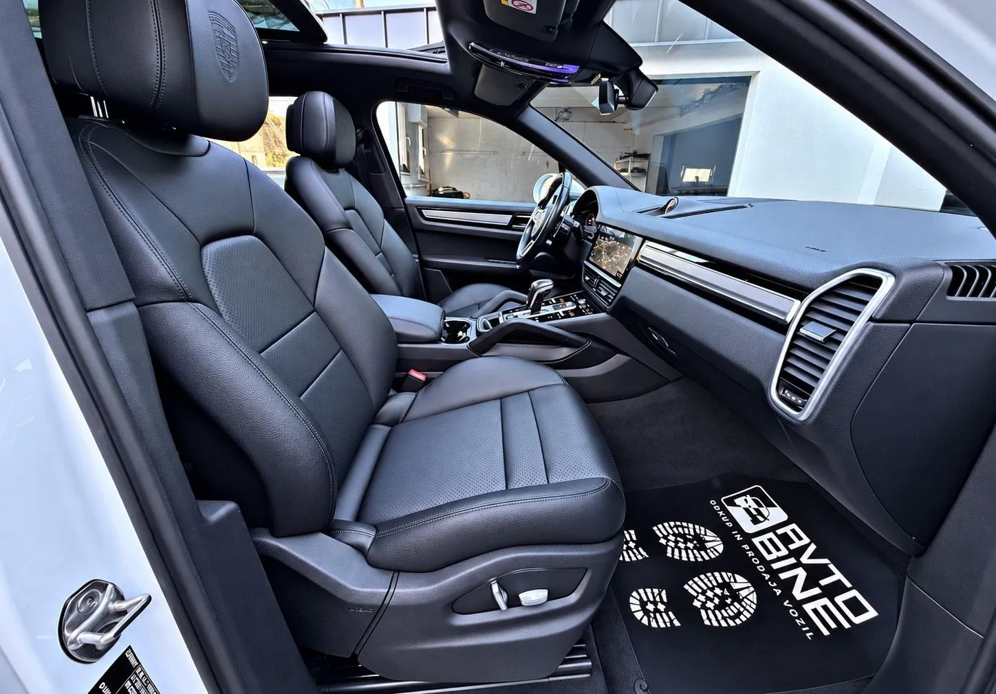Notranja slika - Porsche Cayenne - PANO•SOFT CLOSE•ZRAČNO•360•BELA PERLA... - 12