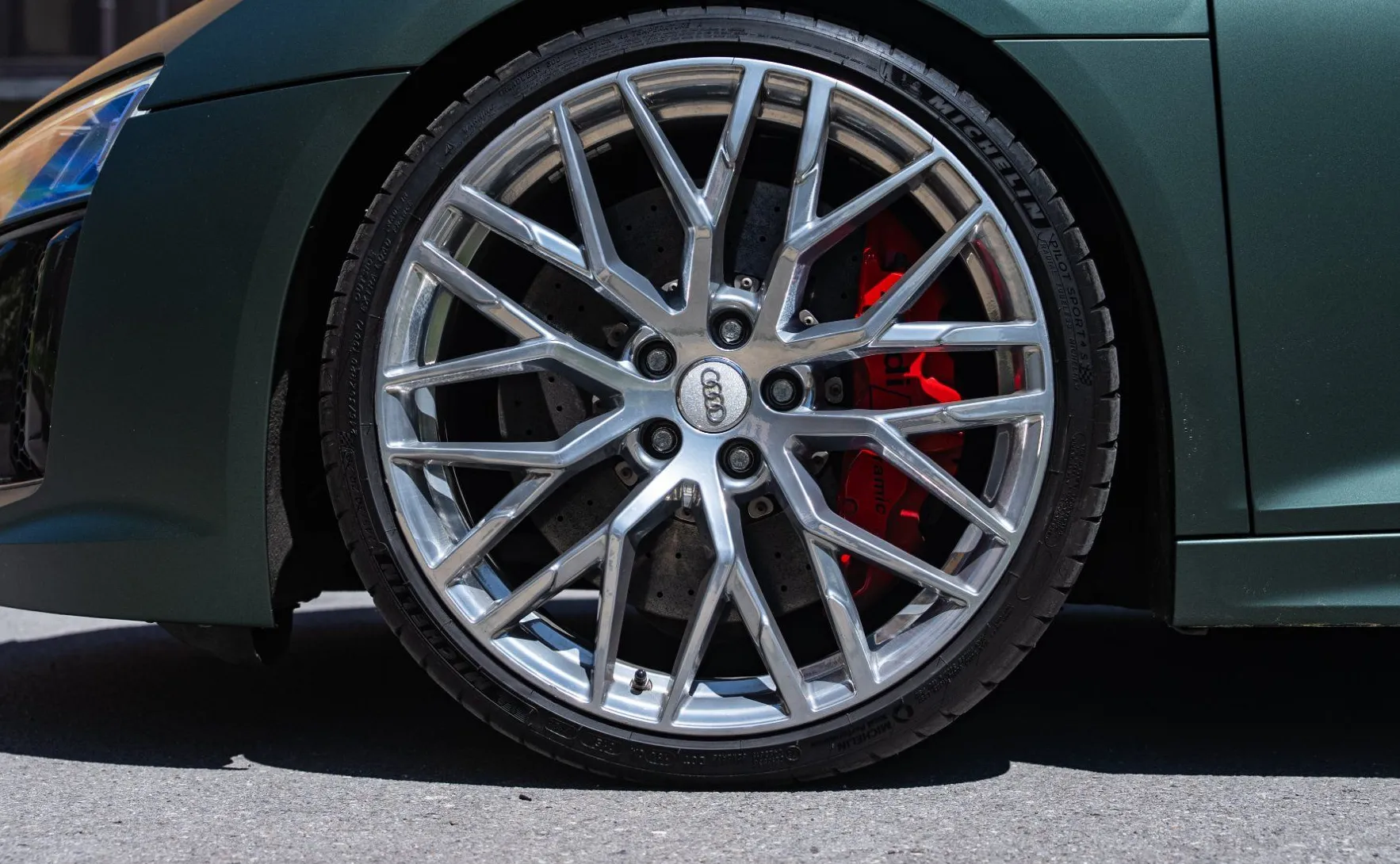 Zunanja slika - Audi R8 - V10+ - Keramika - Bang Olufsen - Karbon - Laser - 13