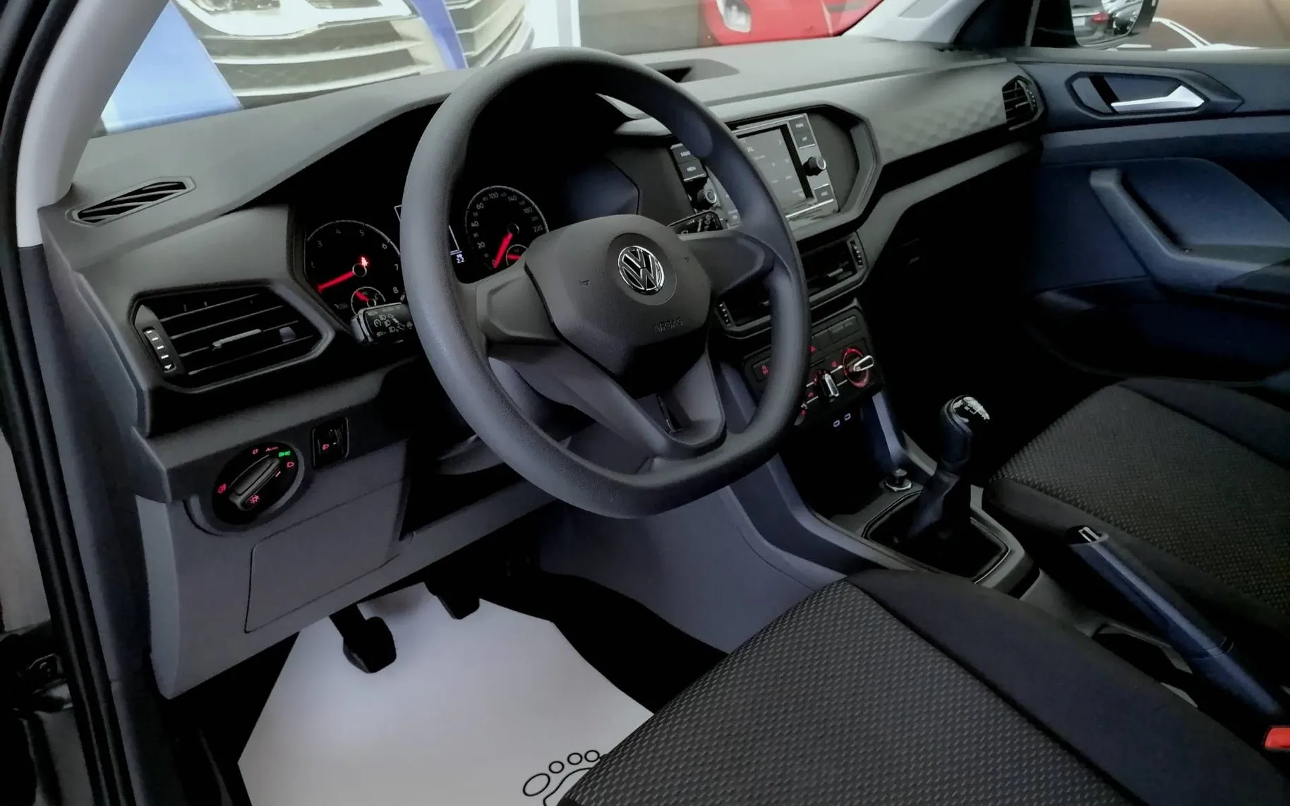 Zunanja slika - Volkswagen T-Cross - 1.0 TSI Life  95  ALU PDC LED 1.LASTNIK-KOT-NOV .. - 5