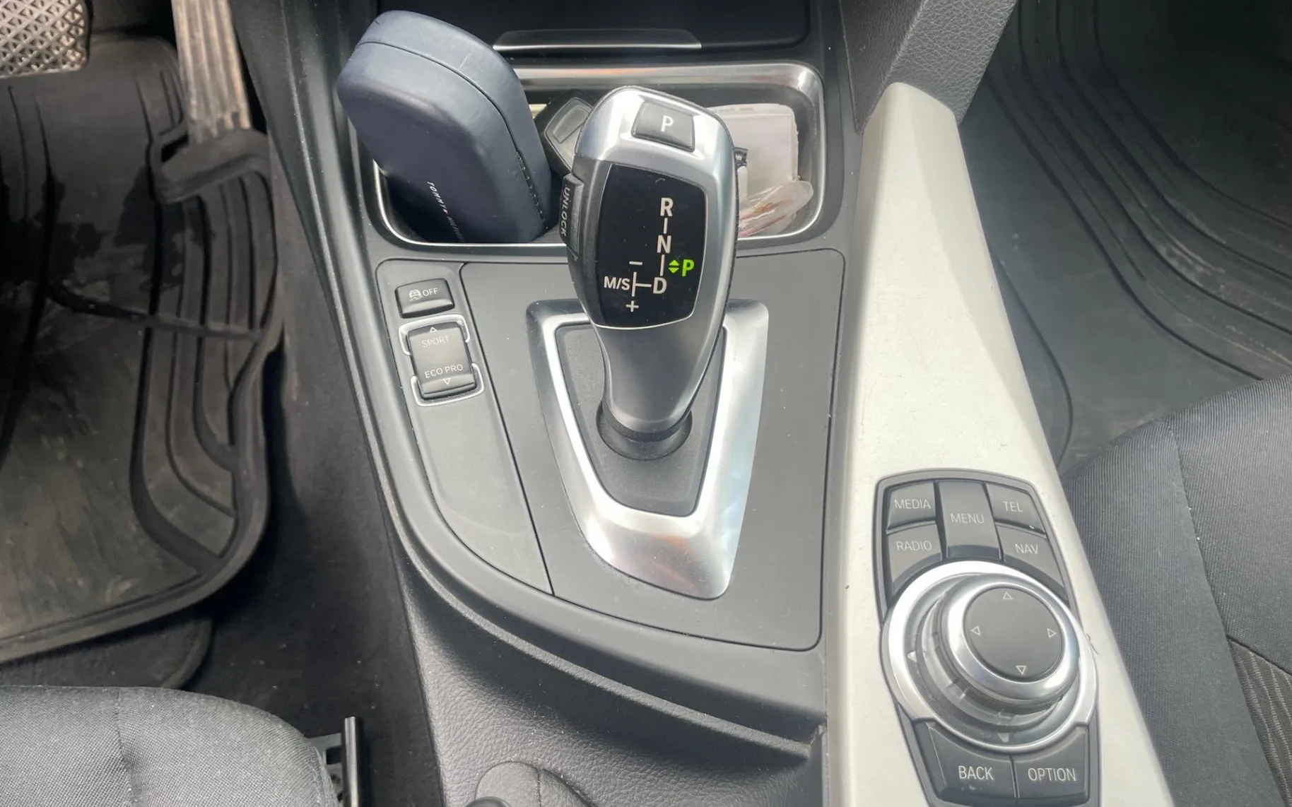Zunanja slika - BMW Serija 3 - Gran Turismo: 320d xDrive NAVI.PDC.XSENON.VLEČNA NAPRAVA - 18