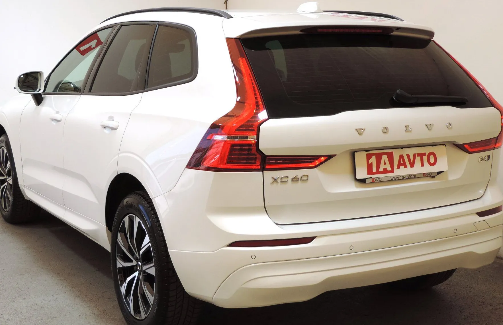 Zunanja slika - Volvo XC60 - B4D AWD  Avt. LED-VIRTUA - 7