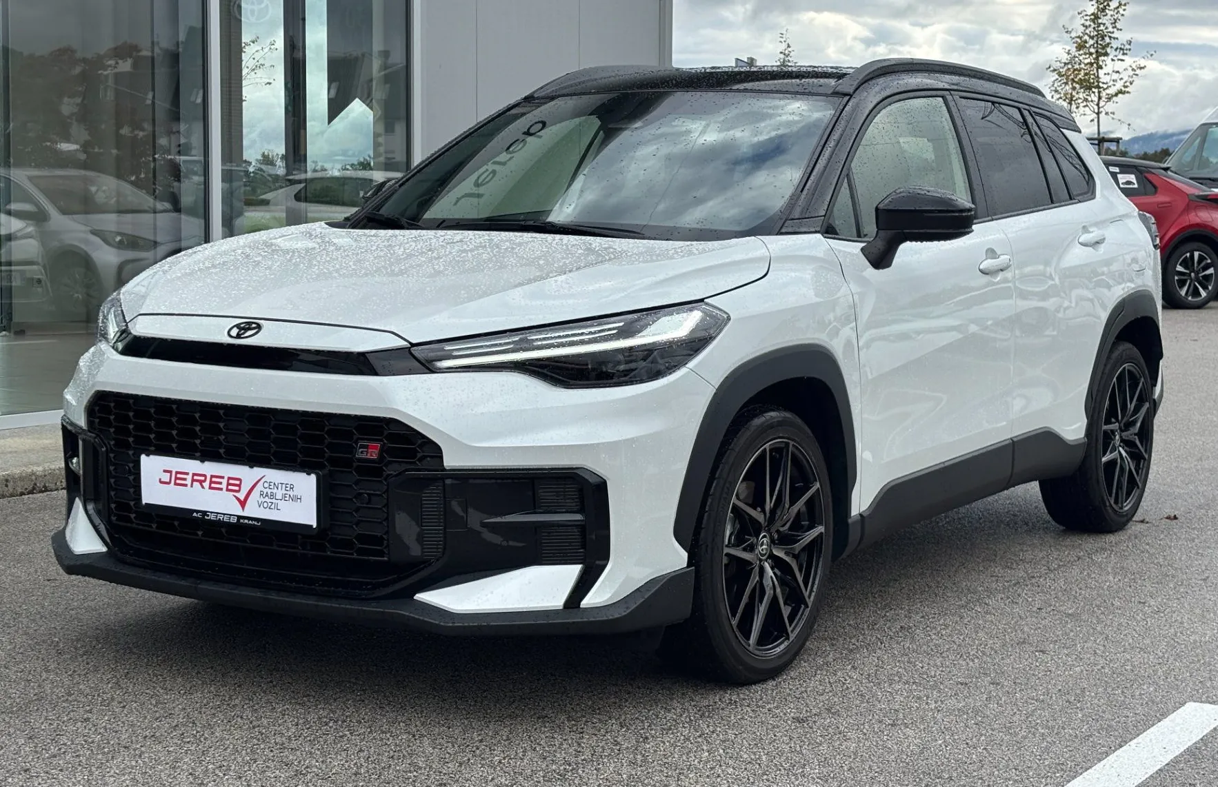 Zunanja slika - Toyota Corolla Cross - Hybrid 2.0 VVT-i GR Sport Avt. - 1
