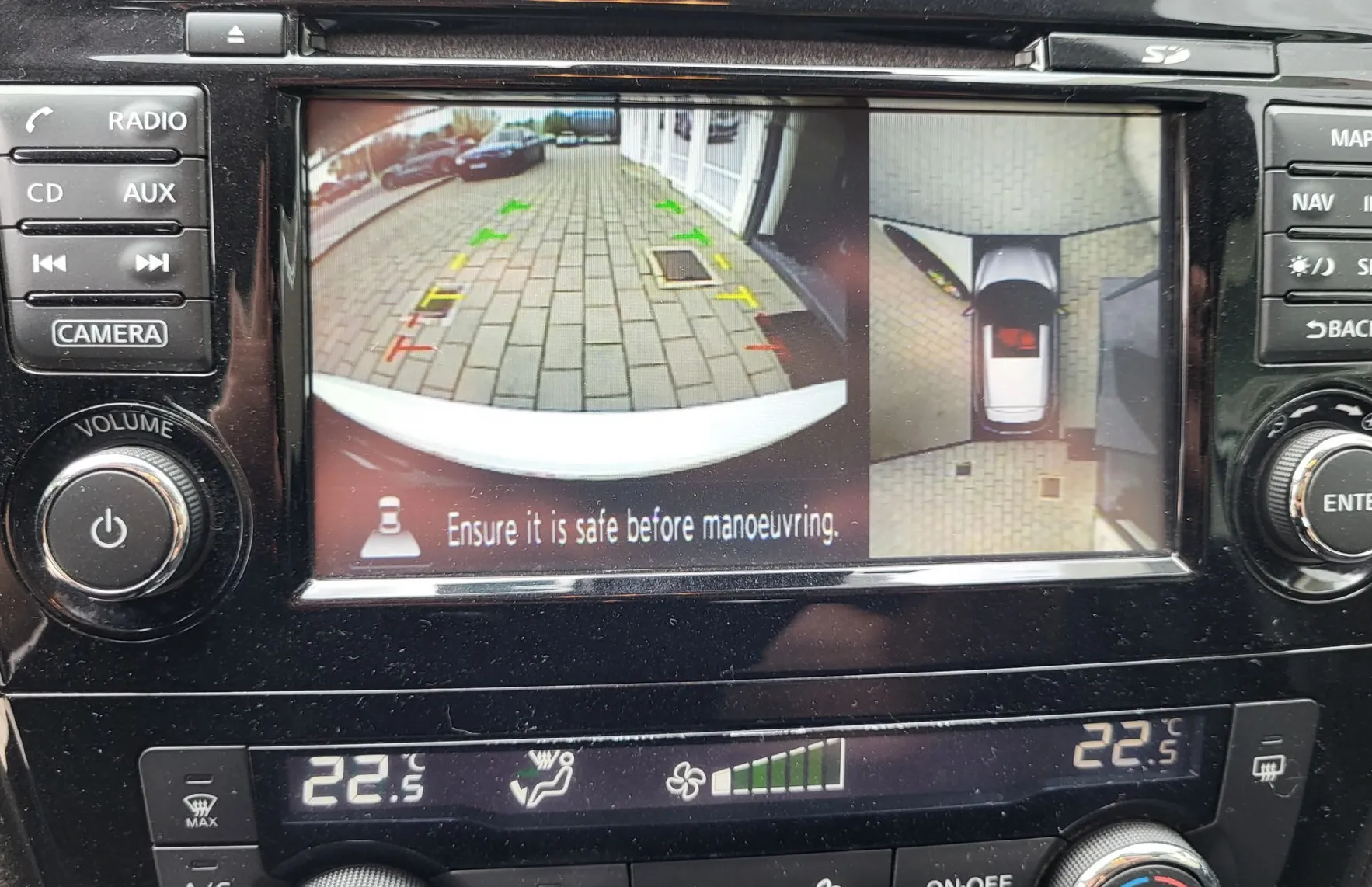 Zunanja slika - Nissan Qashqai - 1.5 DCI 360 navi-pdc-kamera-alu-acc-tempom-servis - 13