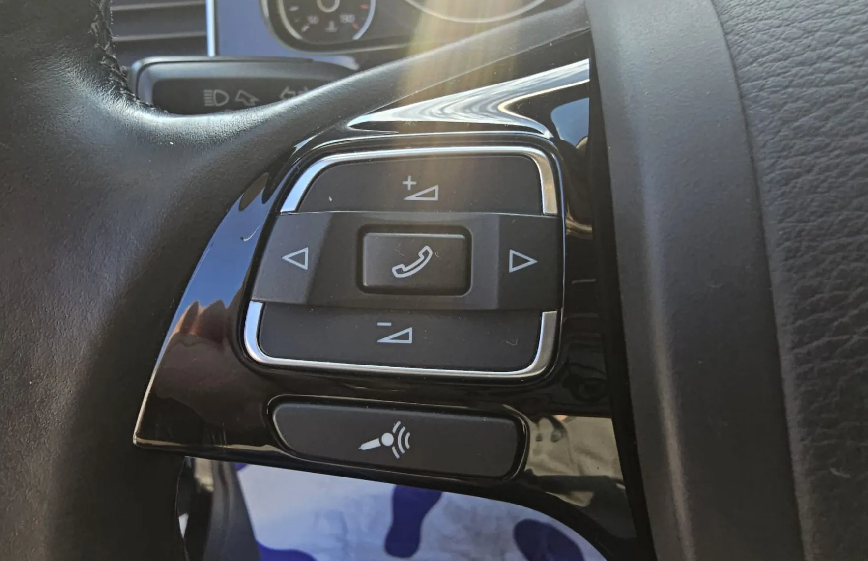 Zunanja slika - Volkswagen Touareg - 4motion V6 TDI Tiptronic|Xenon|Zračno vzmet|kljuka - 15