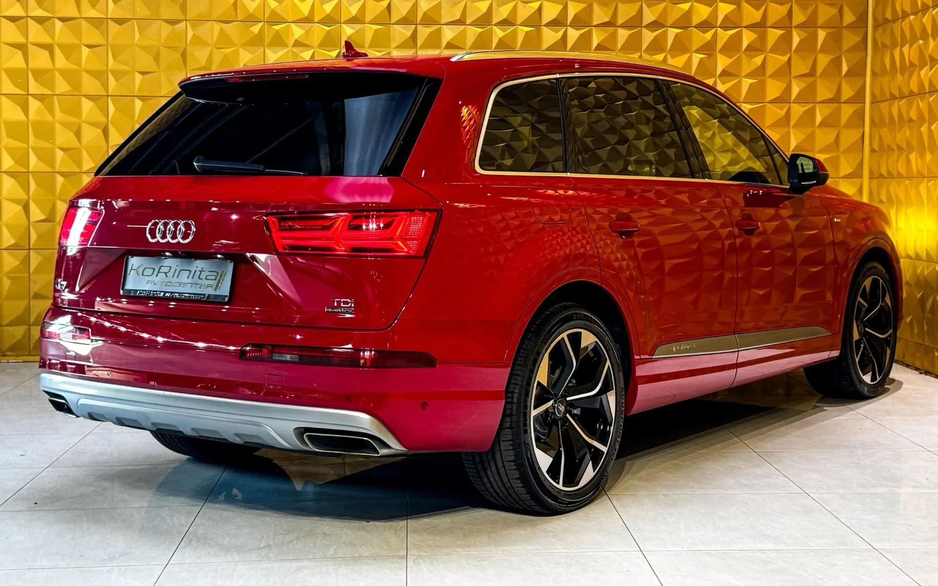 Notranja slika - Audi Q7 - quattro 3.0 TDI S-Line- AVT-VIRTUAL-TEMP-NAVI - 11