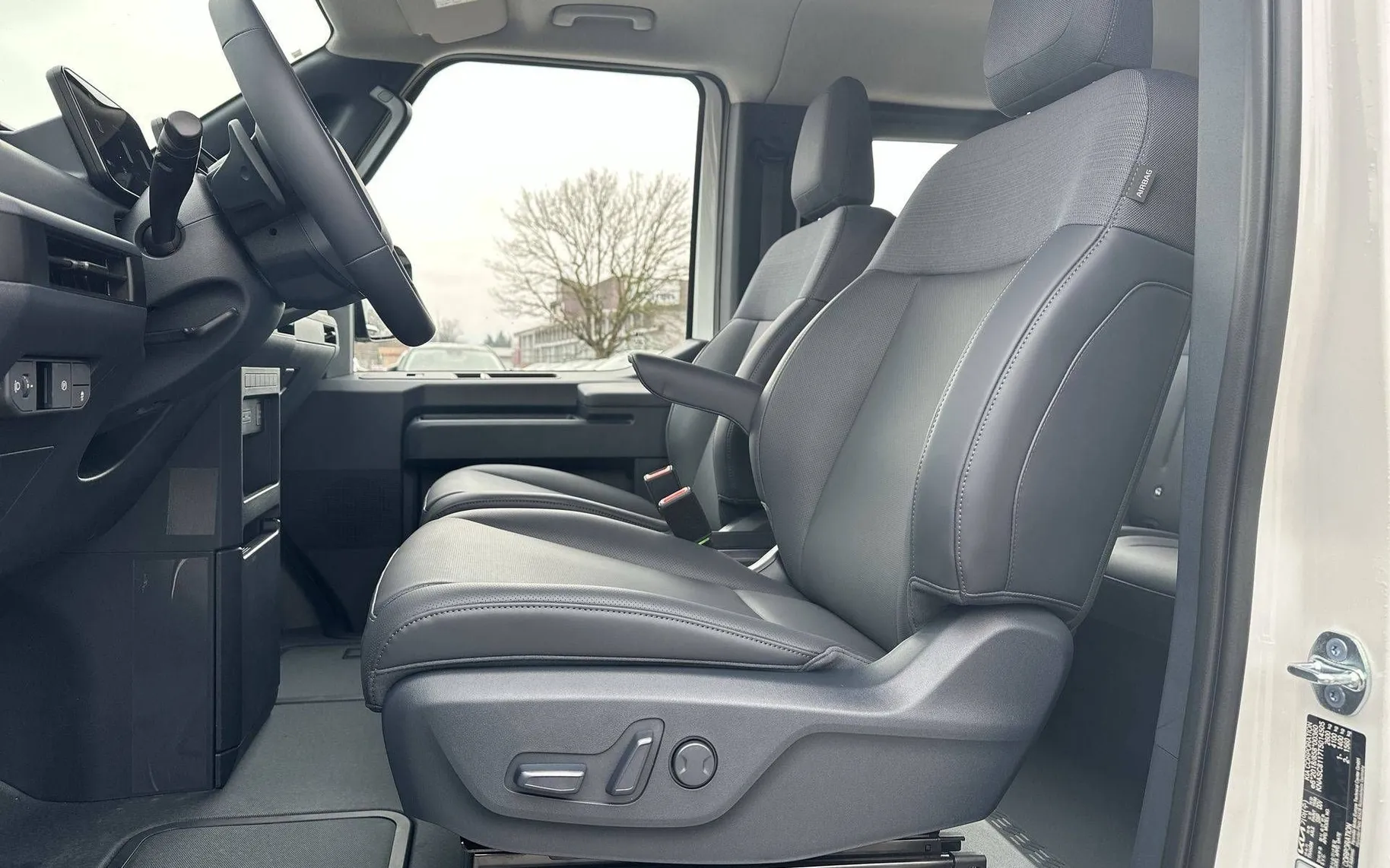 Notranja slika - KIA PV5 - 71.2 kWh baterija 120 kW  163 KS  Quantum... - 9